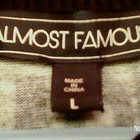 Almost famous 3/4 sleeve sweater - Picture 3 of 3